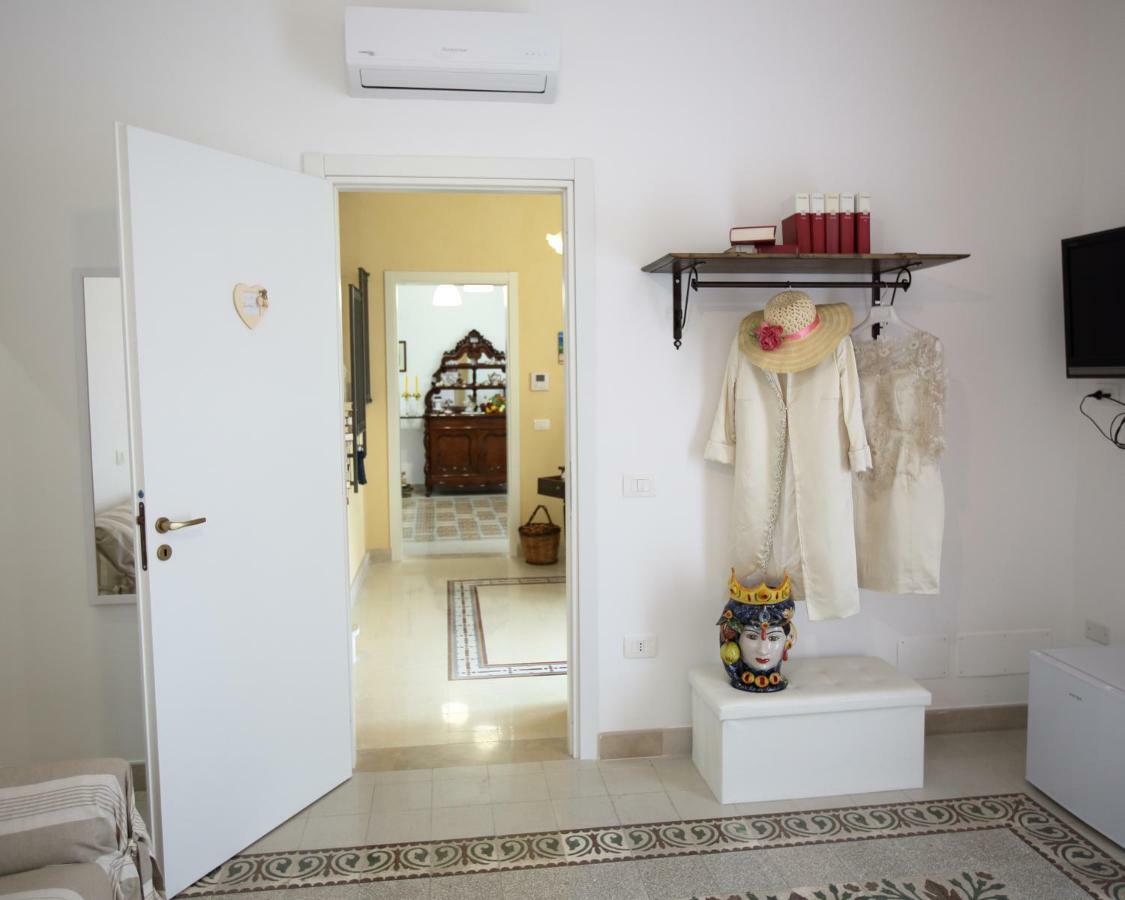 אבולה "Suliscenti" Dimora Siciliana B&B מראה חיצוני תמונה